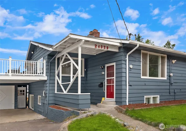 Photo 2 of Single family home for sale at 24029 24th Avenue S, Des Moines, WA 98198 | MLS# NWM2542068 | Listing updated on 2026-09-24