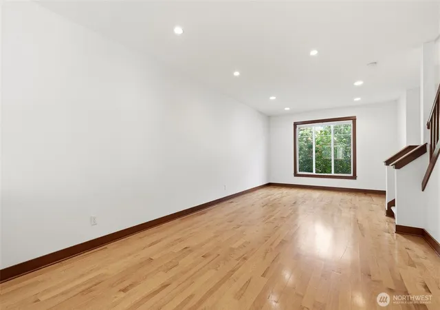 Photo 4 of Townhouse for sale at 6526 34th Avenue NE #B, Seattle, WA 98115 | MLS# NWM2542089 | Listing updated on 2026-09-24