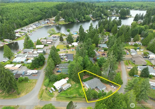 Photo 2 of Single family home for sale at 140 Se Foxglove Ave, Shelton, WA 98584 | MLS# NWM2542124 | Listing updated on 2026-09-22
