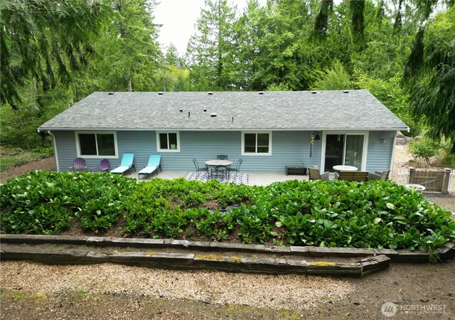 Photo 4 of Single family home for sale at 140 SE Foxglove Ave, Shelton, WA 98584 | MLS# NWM2542124 | Listing updated on 2026-09-22