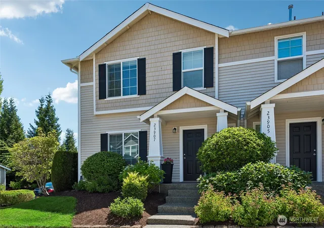 Townhouse for sale at 23907 NE 113th Lane #3, Redmond, WA 98053 | MLS# NWM2542160