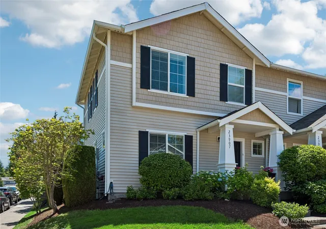 Photo 2 of Townhouse for sale at 23907 Ne 113th Lane #3, Redmond, WA 98053 | MLS# NWM2542160 | Listing updated on 2026-09-22