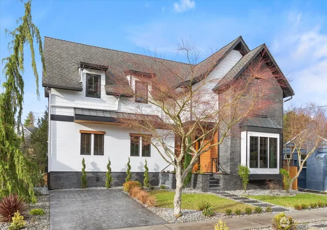 Photo 2 of Sale Pending at 6523 39th Avenue Ne, Seattle, WA 98115 | MLS# NWM2542184 | Listing updated on 2026-09-29