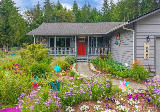 Photo 2 of Sale Pending at 1825 W Deegan Rd E, Shelton, WA 98584 | MLS# NWM2542190 | Listing updated on 2026-09-17