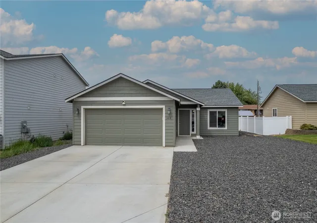 Photo 2 of Sale Pending at 322 W 6th Street, Warden, WA 98857 | MLS# NWM2542212 | Listing updated on 2026-10-03