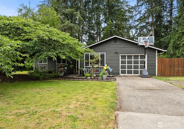 Photo 1 of Sale Pending at 8915 Quinault Dr Ne, Olympia, WA 98516 | MLS# NWM2542248 | Listing updated on 2026-09-25