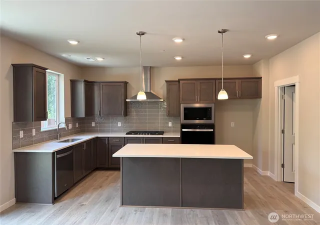 Photo 2 of Sale Pending at 3804 98th Avenue Ct E #6, Puyallup, WA 98371 | MLS# NWM2542271 | Listing updated on 2026-09-30
