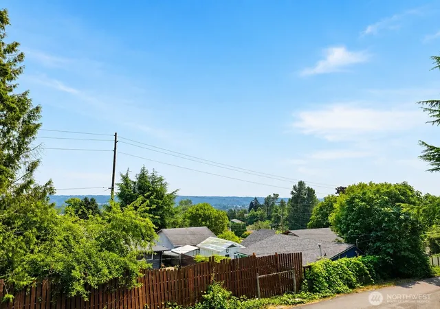 Photo 4 of Single family home for sale at 4848 S 170th Street, Sea Tac, WA 98188 | MLS# NWM2542288 | Listing updated on 2026-09-28