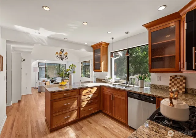 Photo 4 of Single family home for sale at 13257 SE 54th Place, Bellevue, WA 98006 | MLS# NWM2542296 | Listing updated on 2026-09-22