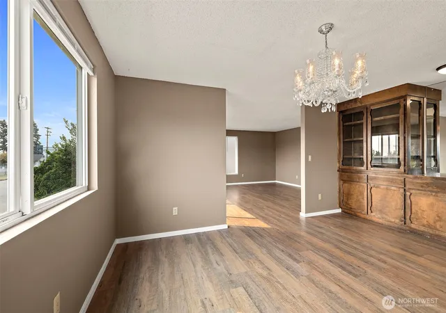 Photo 4 of House for sale at 2516 Rockefeller Ave #A, B, Everett, WA 98201 | MLS# NWM2542338 | Listing updated on 2026-09-22