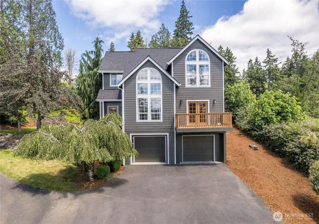 Photo 1 of Single family home for sale at 2420 Ivy Ln, Kelso, WA 98626 | MLS# NWM2542384 | Listing updated on 2026-09-22