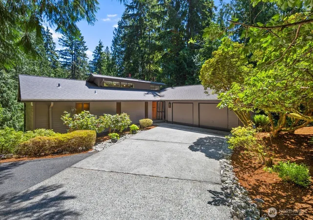 Photo 1 of Sale Pending at 15826 266th Avenue Se, Issaquah, WA 98027 | MLS# NWM2542418 | Listing updated on 2026-09-25