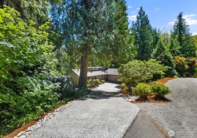 Photo 2 of Sale Pending at 15826 266th Avenue Se, Issaquah, WA 98027 | MLS# NWM2542418 | Listing updated on 2026-09-25