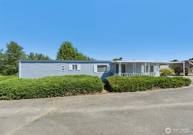 Photo 2 of Manufactured home for sale at 1415 84th Street Se #210, Everett, WA 98208 | MLS# NWM2542434 | Listing updated on 2026-09-22