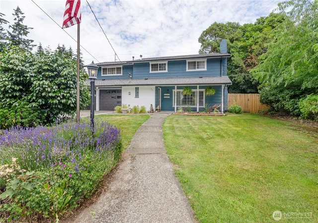 Photo 2 of Single family home for sale at 210 Shadow Ln Ne, Olympia, WA 98506 | MLS# NWM2542460 | Listing updated on 2026-09-24
