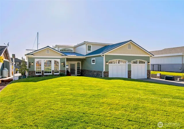 Photo 3 of Single family home for sale at 3640 S Shorewood Ave, Greenbank, WA 98253 | MLS# NWM2542499 | Listing updated on 2026-10-02