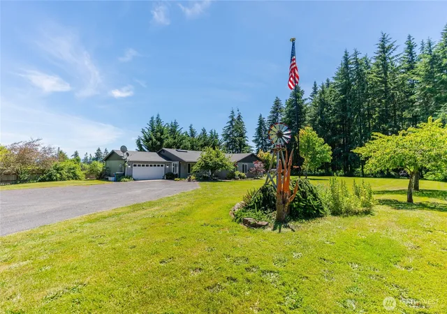 Photo 3 of Single family home for sale at 120 Joy Ln, Chehalis, WA 98532 | MLS# NWM2542504 | Listing updated on 2026-09-28