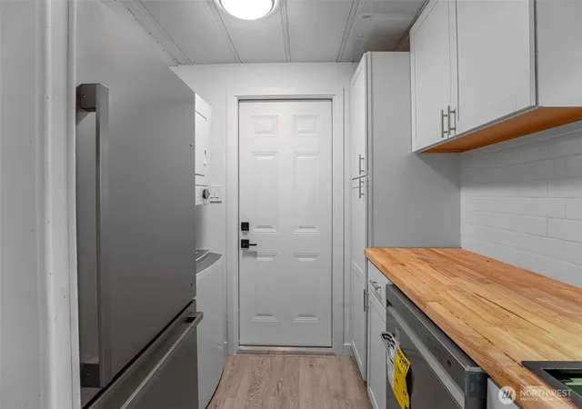 Photo 3 of Manufactured home for sale at 9512 315 Avenue SE #13, Issaquah, WA 98027 | MLS# NWM2542519 | Listing updated on 2026-09-22