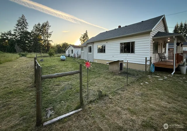 Photo 3 of Sale Pending at 16743 Bucoda Hwy SE, Tenino, WA 98589 | MLS# NWM2542527 | Listing updated on 2026-09-22