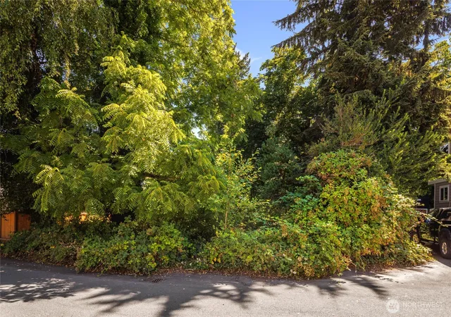 Photo 3 of Land for sale at 315 Lind Ave Nw, Renton, WA 98057 | MLS# NWM2542545 | Listing updated on 2026-09-22
