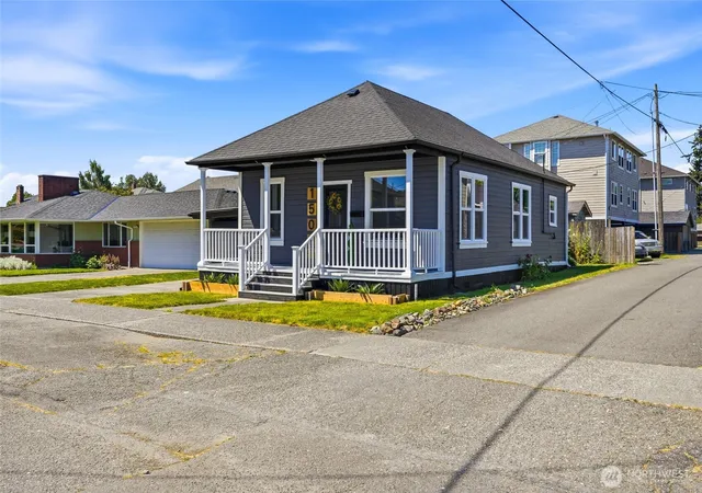 Photo 1 of Single family home for sale at 1509 20th Street, Everett, WA 98201 | MLS# NWM2542548 | Listing updated on 2026-10-02