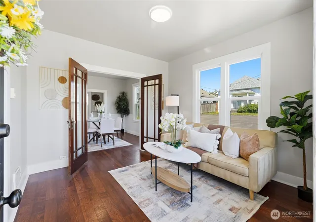 Photo 3 of Single family home for sale at 1509 20th Street, Everett, WA 98201 | MLS# NWM2542548 | Listing updated on 2026-10-02
