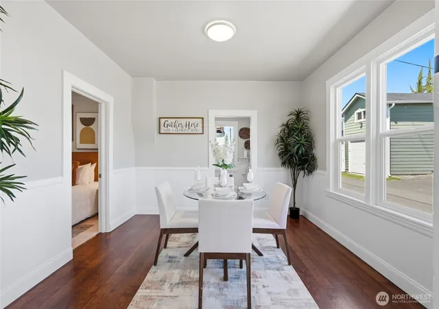 Photo 4 of Single family home for sale at 1509 20th Street, Everett, WA 98201 | MLS# NWM2542548 | Listing updated on 2026-10-02