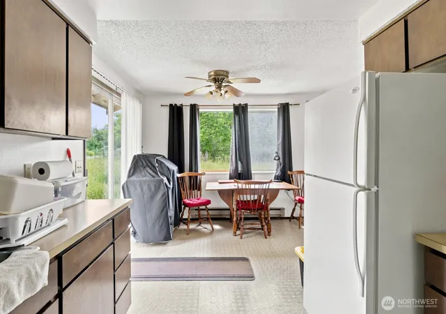 Photo 4 of Sale Pending at 5305 Waldrick Rd SE, Olympia, WA 98501 | MLS# NWM2542562 | Listing updated on 2026-09-30