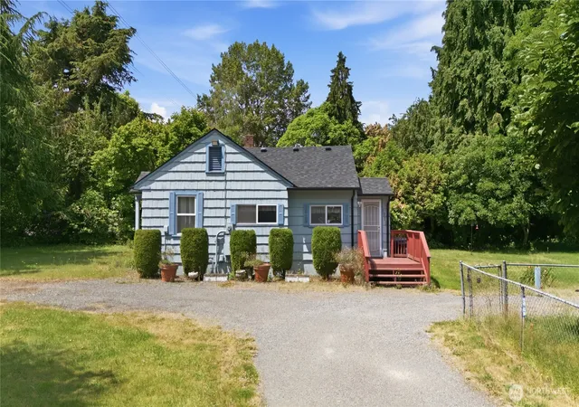 Photo 1 of Single family home for sale at 1911 E 72nd Street, Tacoma, WA 98404 | MLS# NWM2542564 | Listing updated on 2026-09-22