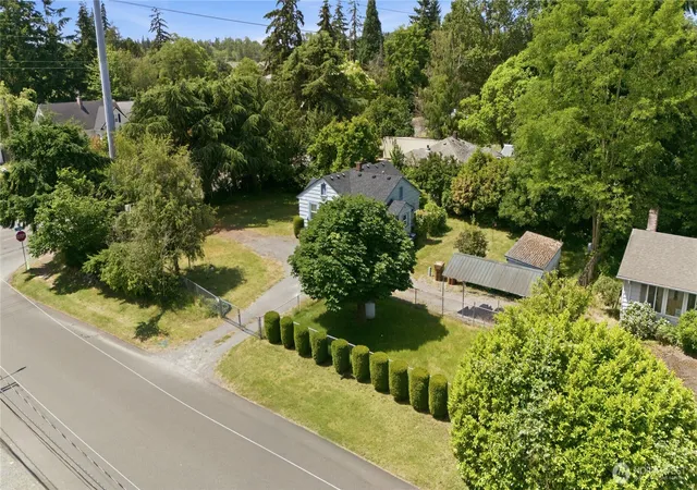 Photo 2 of Single family home for sale at 1911 E 72nd Street, Tacoma, WA 98404 | MLS# NWM2542564 | Listing updated on 2026-09-22