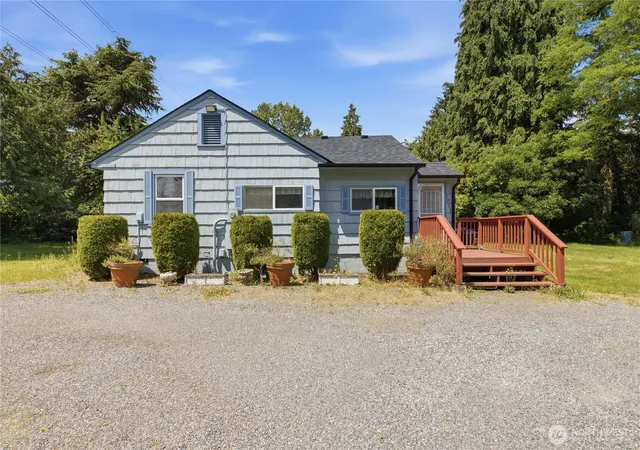 Photo 3 of Single family home for sale at 1911 E 72nd Street, Tacoma, WA 98404 | MLS# NWM2542564 | Listing updated on 2026-09-22