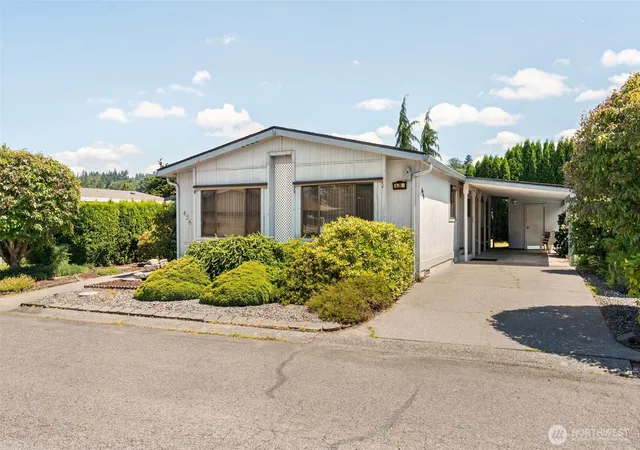 Photo 2 of Manufactured home for sale at 1402 22nd Street Ne #426, Auburn, WA 98002 | MLS# NWM2542568 | Listing updated on 2026-09-22