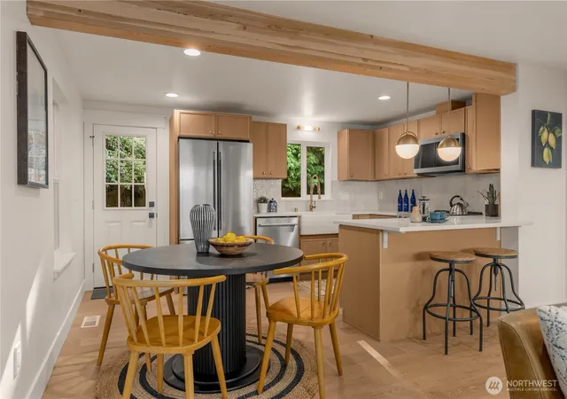 Photo 4 of Single family home for sale at 3613 40th Avenue W, Seattle, WA 98199 | MLS# NWM2542605 | Listing updated on 2026-09-24