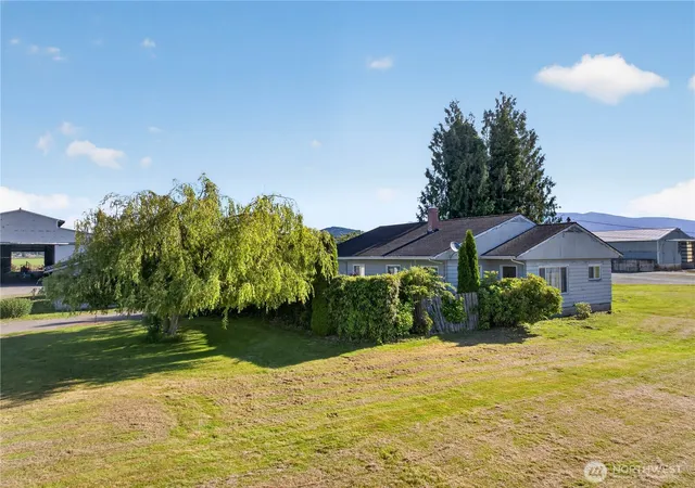 Photo 3 of Sale Pending at 19933 Cook Rd, Burlington, WA 98233 | MLS# NWM2542658 | Listing updated on 2026-09-21