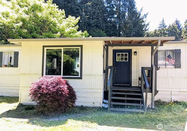 Photo 1 of Sale Pending at 8 Griffard St, Copalis Beach, WA 98535 | MLS# NWM2542688 | Listing updated on 2026-09-23