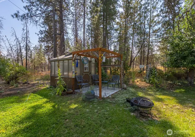Photo 3 of Single family home for sale at 1228 E Lake St, Medical Lake, WA 99022 | MLS# NWM2542717 | Listing updated on 2026-09-22