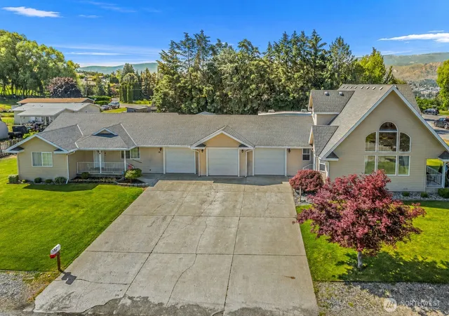 Photo 1 of Multi family home for sale at 42 Hadley St Nw, East Wenatchee, WA 98802 | MLS# NWM2542727 | Listing updated on 2026-09-23