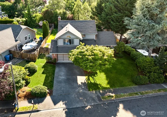 Photo 3 of Sale Pending at 1620 12th Street Sw, Puyallup, WA 98371 | MLS# NWM2542743 | Listing updated on 2026-08-27