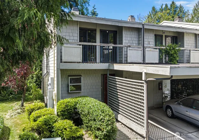 Photo 1 of Townhouse for sale at 22703 Lakeview Dr #E1, Mountlake Terrace, WA 98043 | MLS# NWM2542750 | Listing updated on 2026-09-22