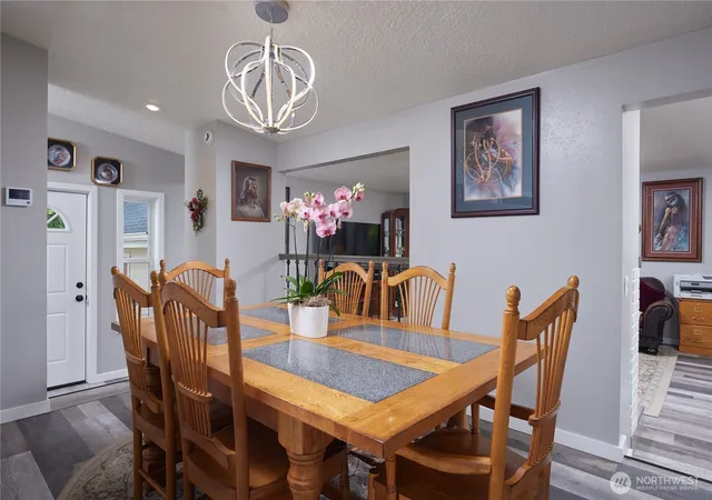 Photo 3 of Single family home for sale at 513 Se Highland Park Dr, College Place, WA 99324 | MLS# NWM2542795 | Listing updated on 2026-10-02