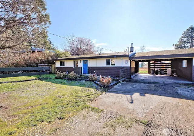 Photo 2 of Single family home for sale at 6105 S 124th Street, Seattle, WA 98178 | MLS# NWM2542819 | Listing updated on 2026-06-22