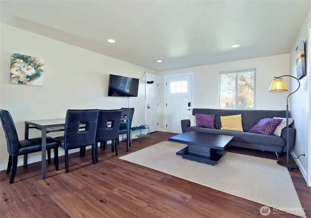 Photo 3 of Single family home for sale at 6105 S 124th Street, Seattle, WA 98178 | MLS# NWM2542819 | Listing updated on 2026-06-22