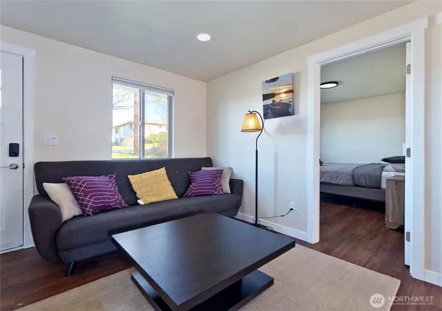 Photo 3 of Single family home for sale at 6105 S 124th Street, Seattle, WA 98178 | MLS# NWM2542819 | Listing updated on 2026-06-22