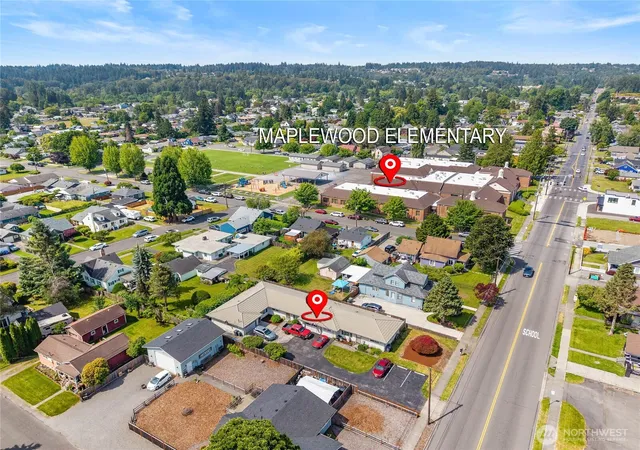 Photo 4 of Multi family home for sale at 1010 W Pioneer, Puyallup, WA 98371 | MLS# NWM2542836 | Listing updated on 2026-09-22
