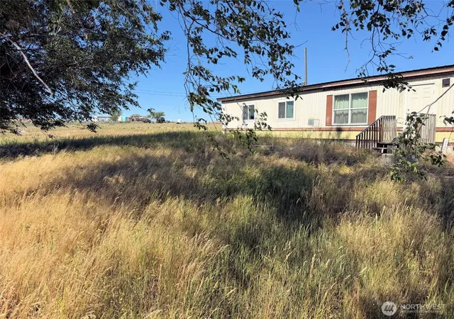 Photo 3 of Manufactured home for sale at 32498 Crick Rd N, Wilbur, WA 99185 | MLS# NWM2542855 | Listing updated on 2026-09-22