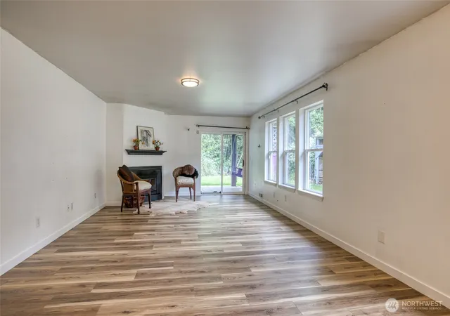 Photo 3 of Single family home for sale at 1505 Glen Ct, Aberdeen, WA 98520 | MLS# NWM2542892 | Listing updated on 2026-09-28