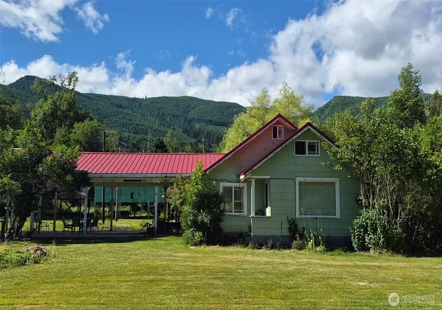 Photo 3 of Single family home for sale at 133 Frost Crk Rd, Glenoma, WA 98336 | MLS# NWM2542899 | Listing updated on 2026-09-22