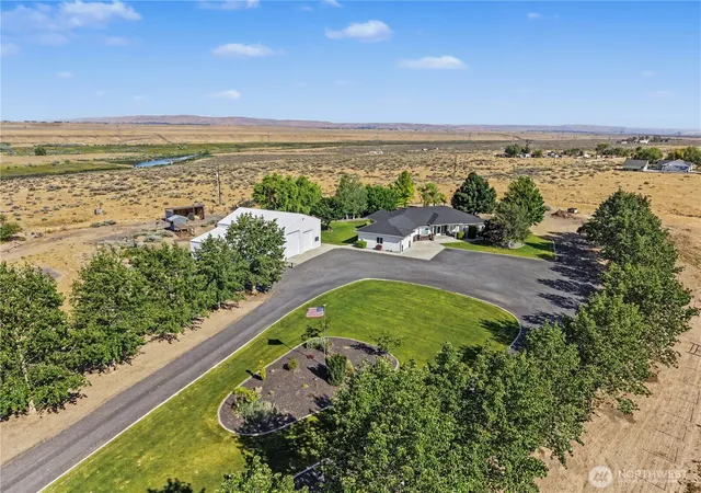 Photo 2 of Single family home for sale at 2328 Rd 102 Ne, Moses Lake, WA 98837 | MLS# NWM2542900 | Listing updated on 2026-09-22