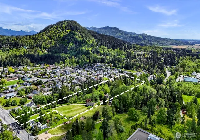 Photo 2 of Single family home for sale at 1418 E Blackburn Rd, Mount Vernon, WA 98274 | MLS# NWM2542948 | Listing updated on 2026-09-22