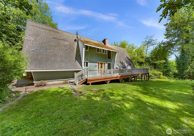 Photo 3 of Single family home for sale at 1418 E Blackburn Rd, Mount Vernon, WA 98274 | MLS# NWM2542948 | Listing updated on 2026-09-22